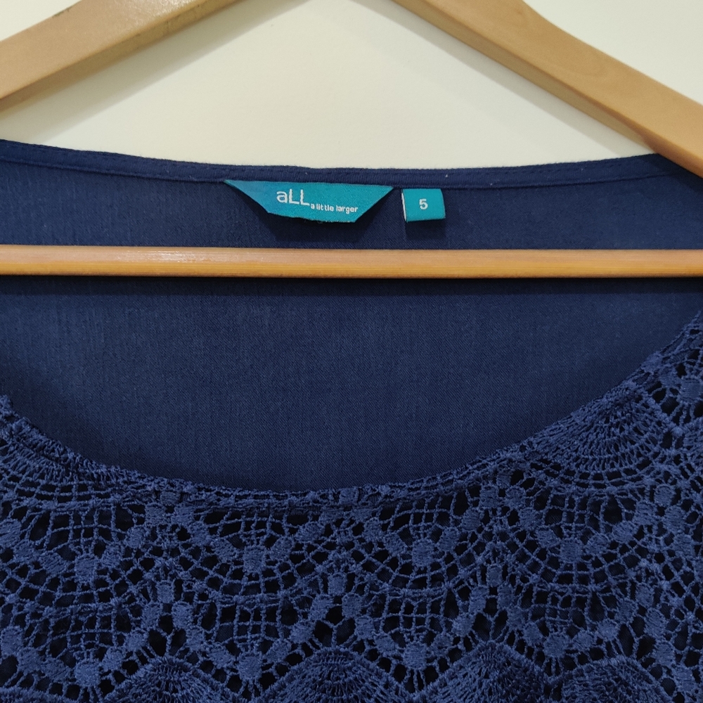 (NWOT) Lace Top - Picture 7 of 8